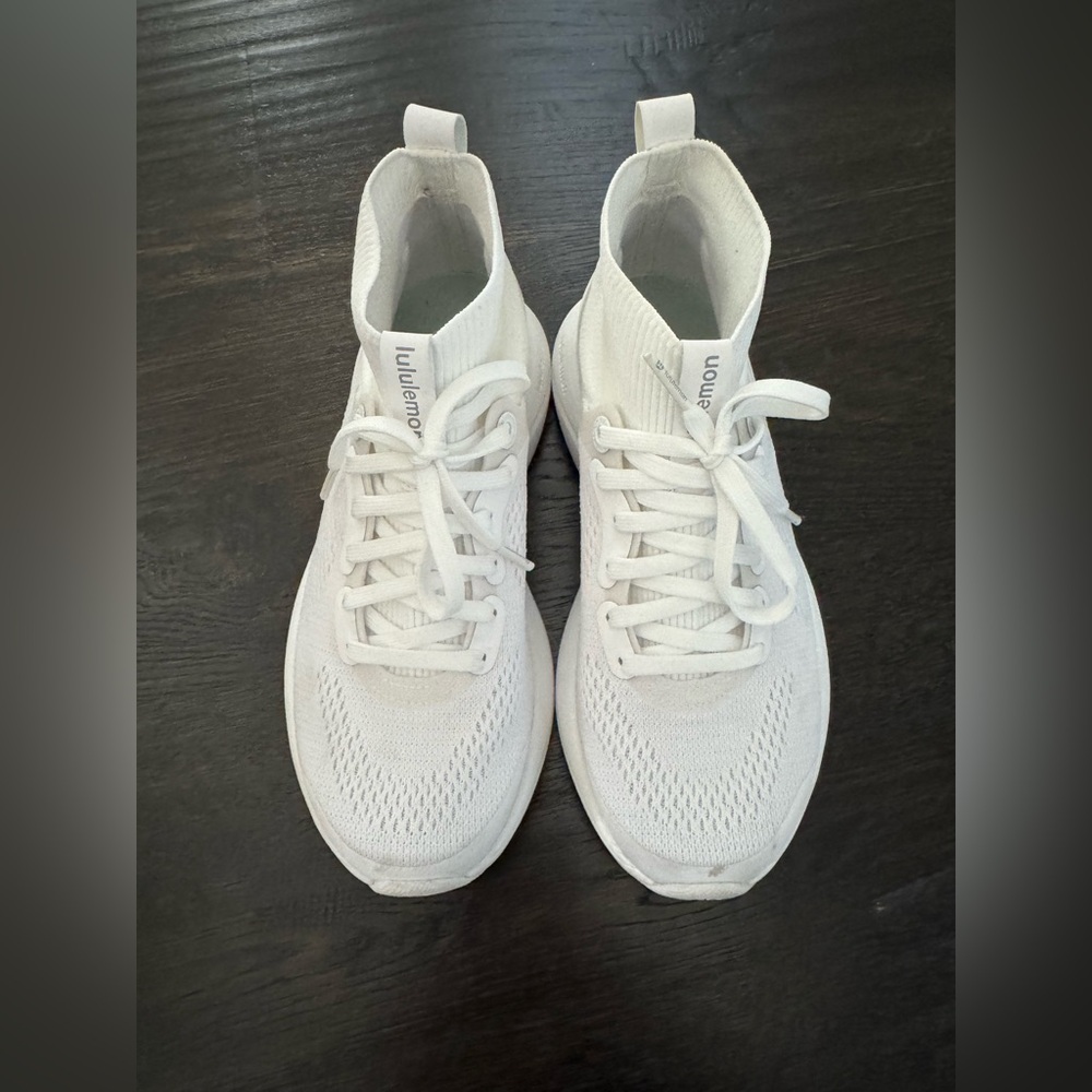 Lululemon Chargefeel Mid Women’s Workout Shoes Size 5 White Anchor with box